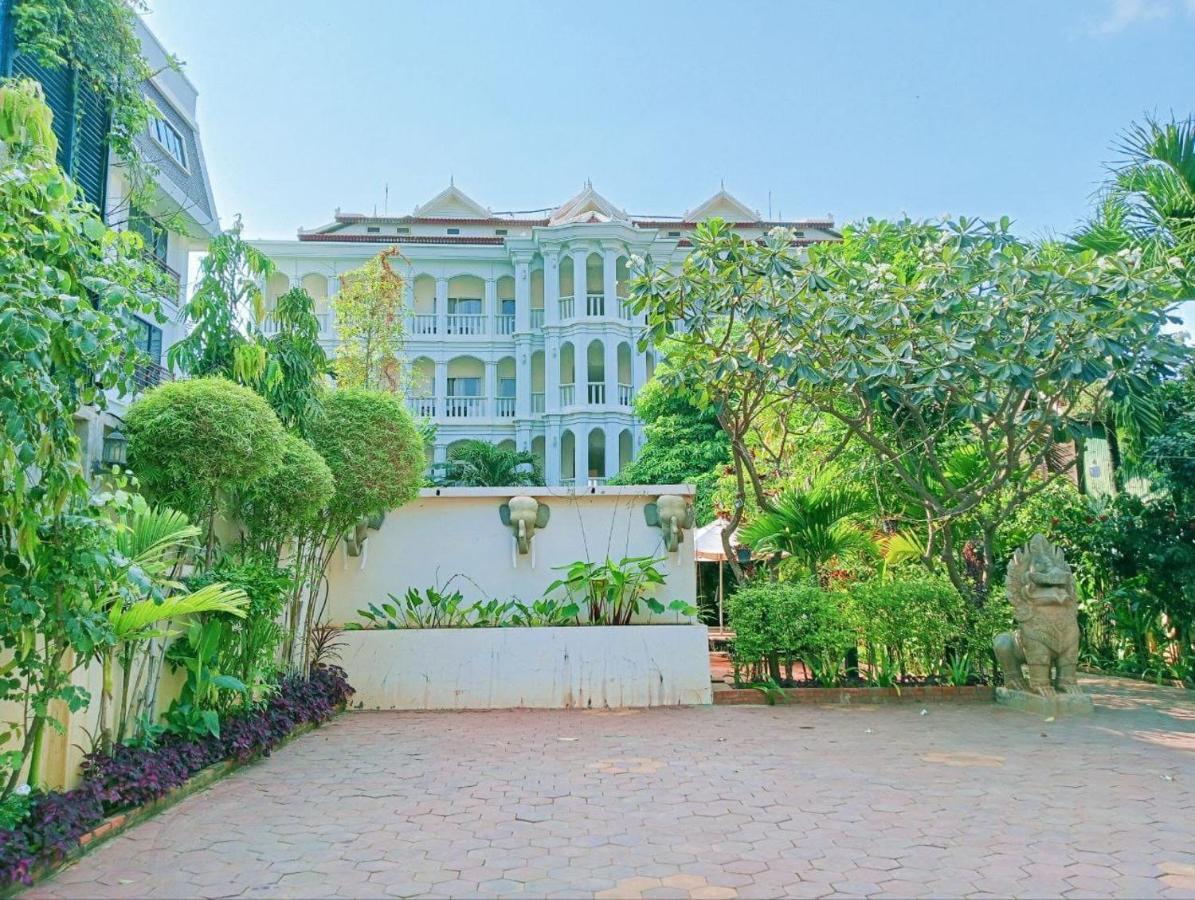 Tan Sokchea Boutique Hotel เสียมราฐ ภายนอก รูปภาพ
